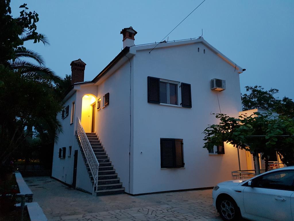 Villa Rosa With Yard And Children'S Playground Tar-Vabriga エクステリア 写真