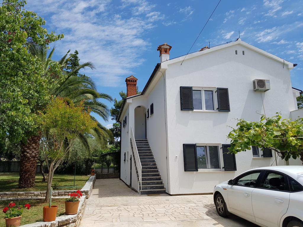 Villa Rosa With Yard And Children'S Playground Tar-Vabriga エクステリア 写真